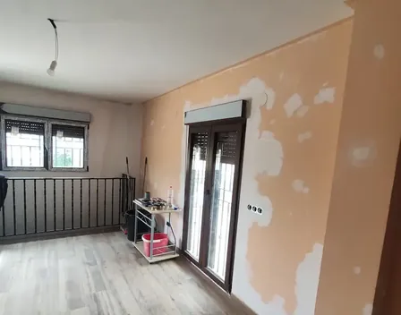 SRV Pintores | Pintamos casas, locales y naves industriales – pintor en Castelló de la Plana
